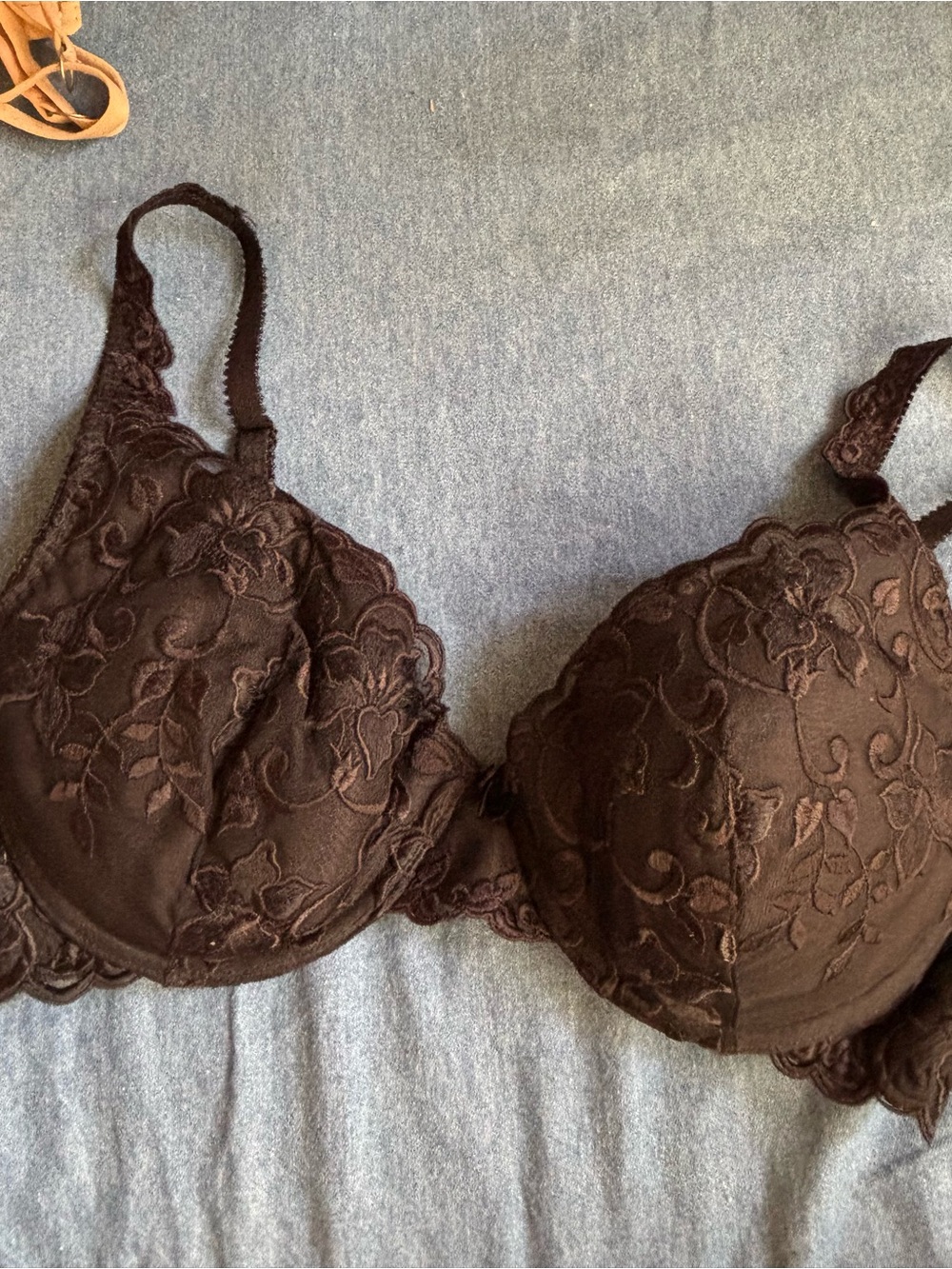 Victoria's Secret Push Up Black Lace Bra With Padding (36C)